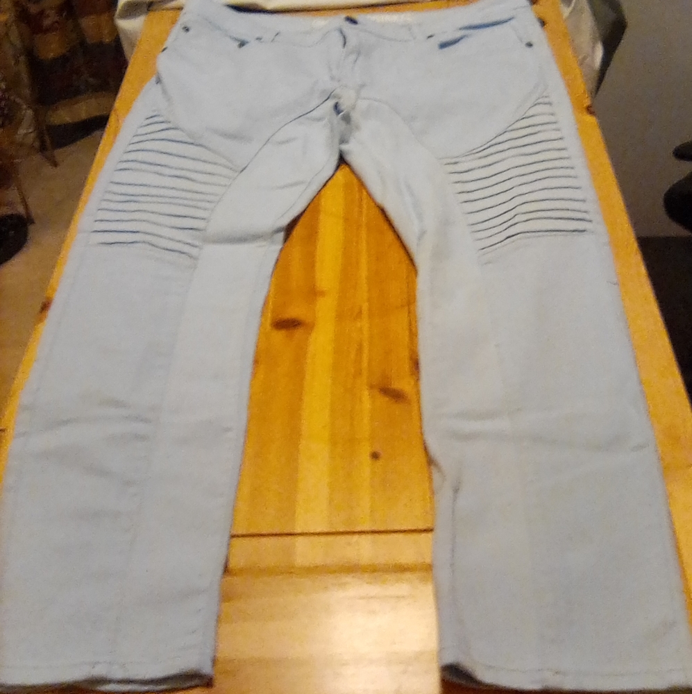 Mens Light Blue Retro Distrikt Jeans